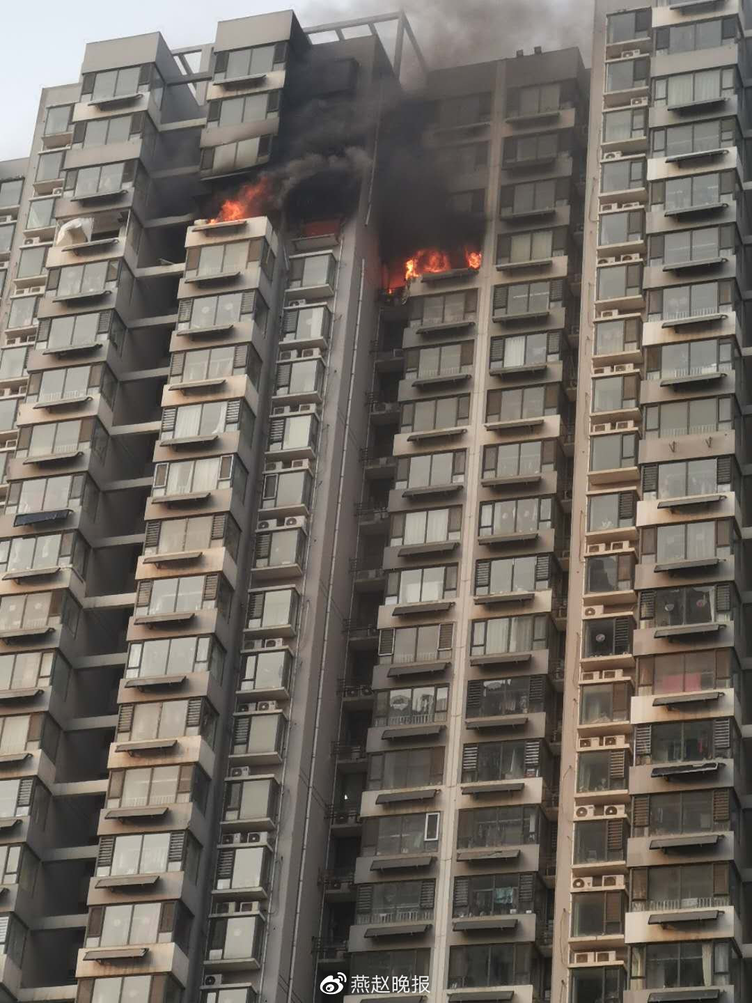 情況通報(bào)！邯鄲市一小區(qū)疑似天然氣燃爆，造成2人受傷