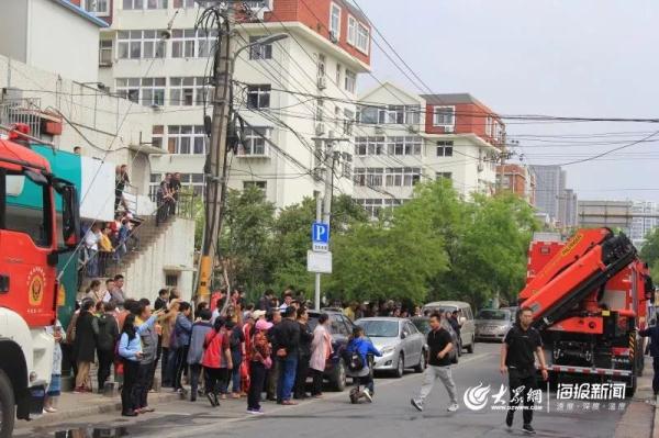 突發(fā)！青島一居民樓發(fā)生爆燃！已造1人死亡，7人受傷！3公里外有震感…