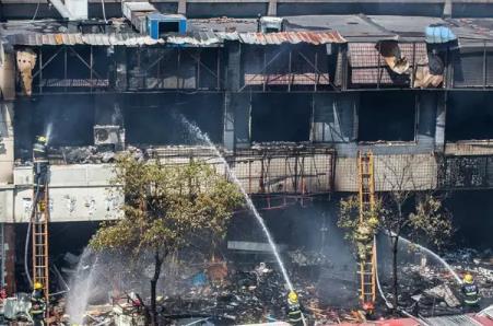 煤氣罐有沒忘關閥門？ 爆燃事故給餐館沉重警示