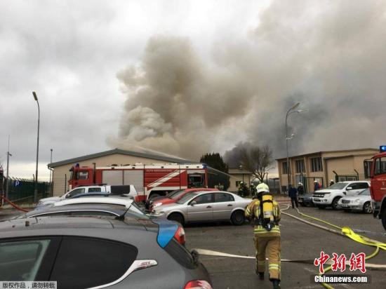  當(dāng)?shù)貢r(shí)間12月12日，奧地利鮑姆加騰一座大型天然氣站發(fā)生爆炸，數(shù)人受傷。